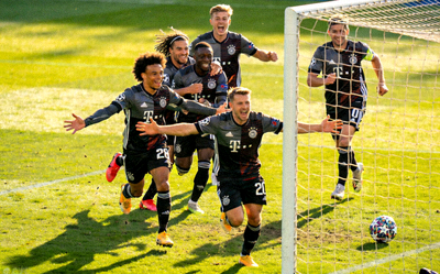 欧冠联赛精彩比赛瞬间 - 球员庆祝进球